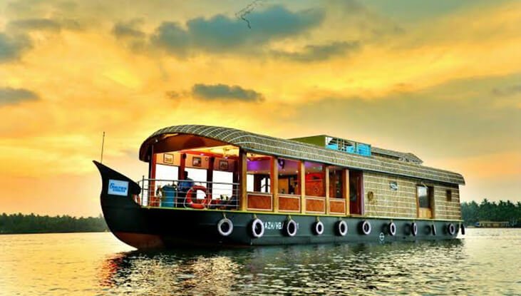 Nileshwara Houseboat
